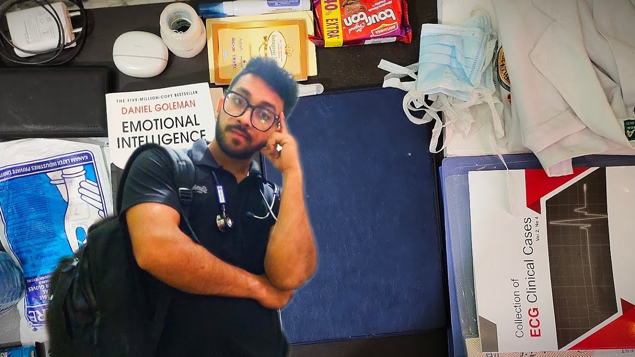 WHAT'S INSIDE MY BAG🎒 | MBBS INTERN EDITION 🩺