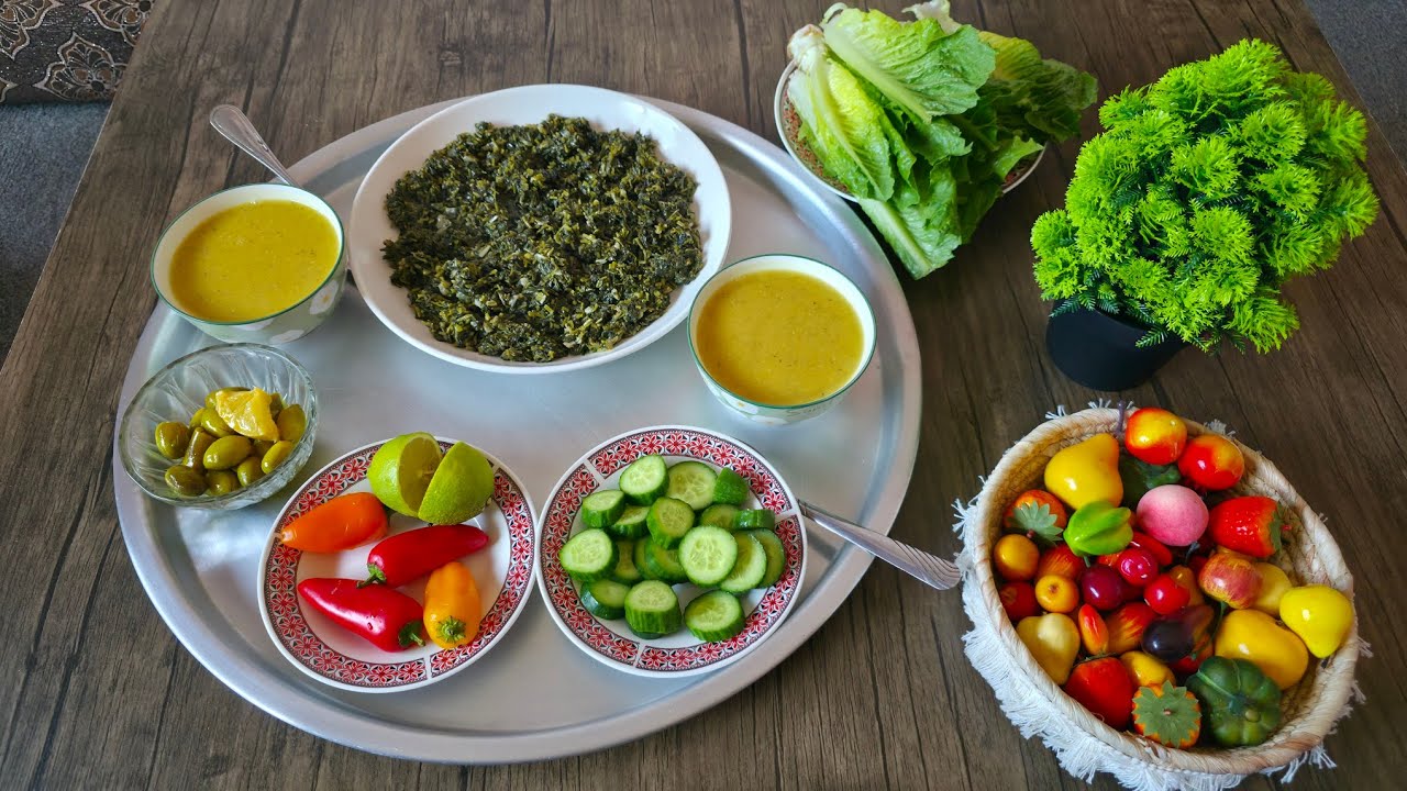 خبيزه مع بصل وشوربة عدس اكله بتشهي😋😘 وبتغذي وبدفي بالجو الشتوي☁️ ومشترياتنا لليوم🛒