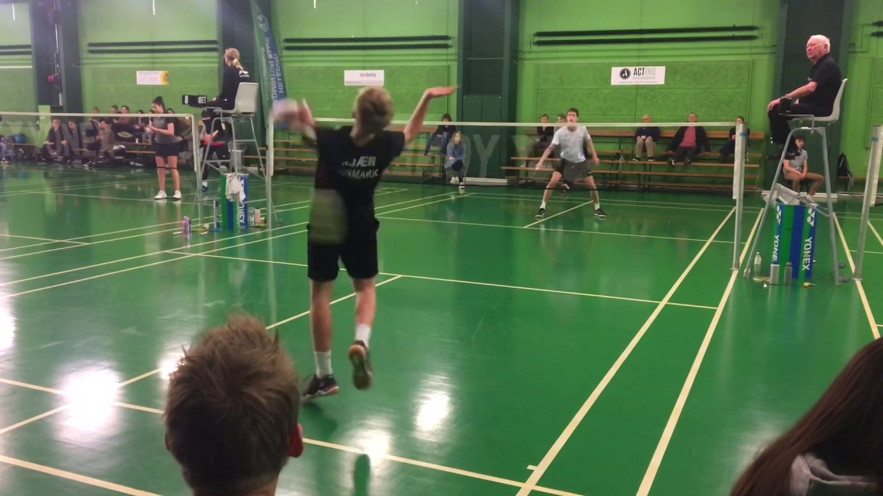 2020 U17 badminton MS semifinal: Kjær vs. Kauffmann in Hillerød, DK. FEB 2020