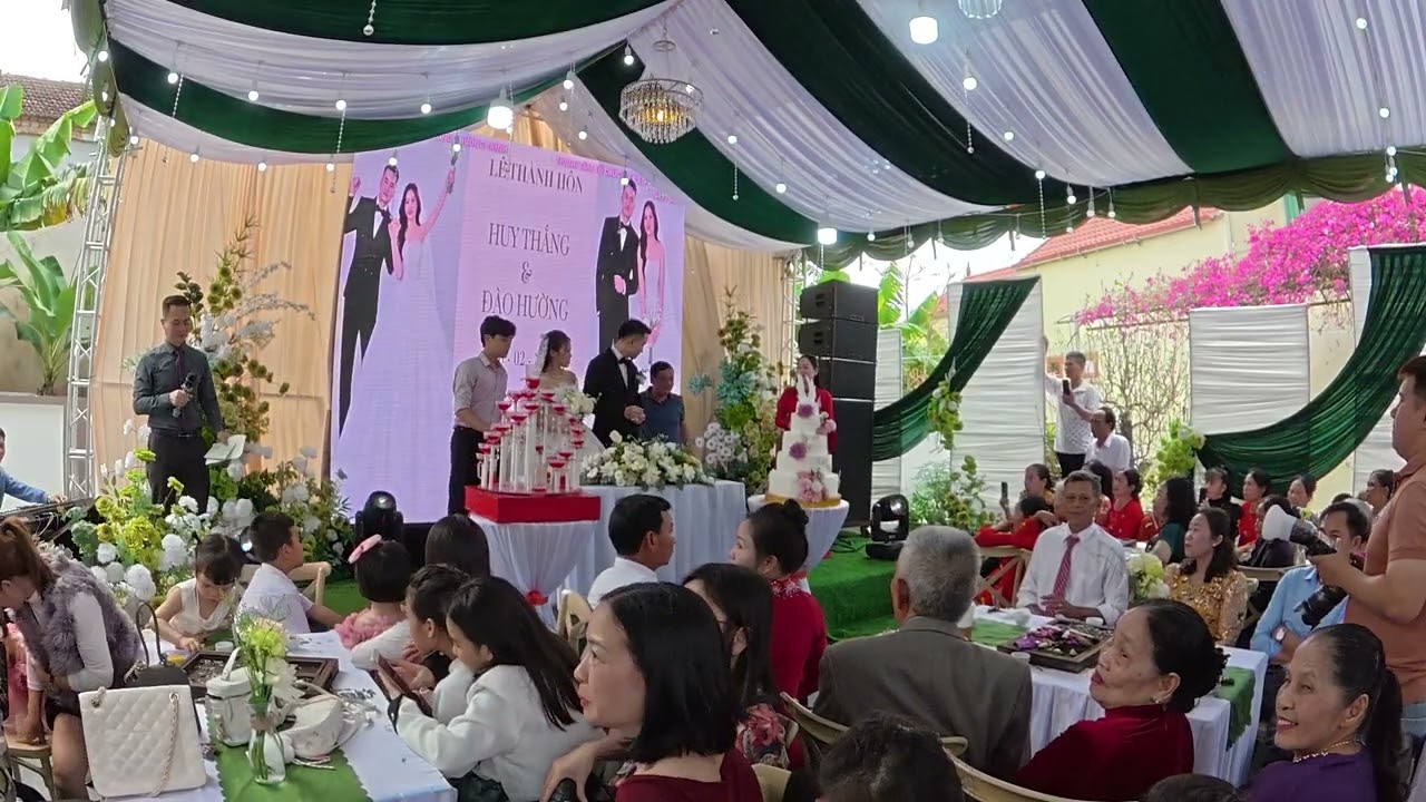 đám cưới Thắng Hường - trao vàng