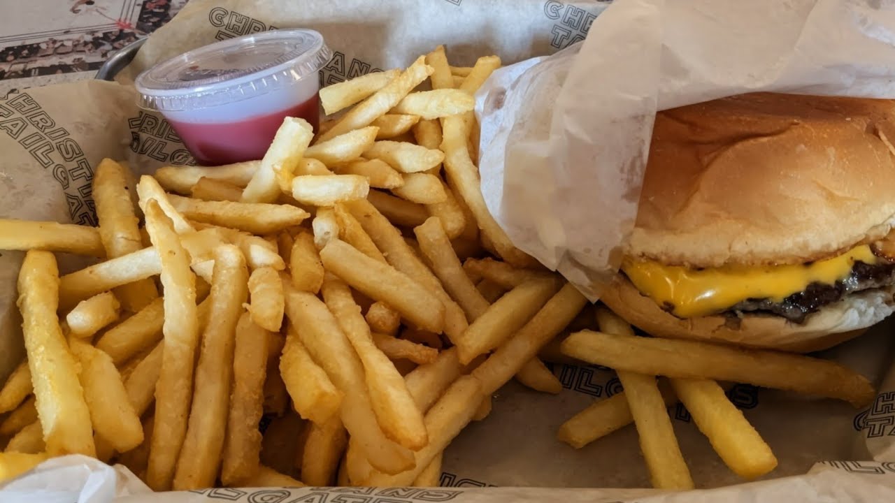 Christian's Tailgate Review - Still Making Great Burgers? @JnJEatingAdventures 
