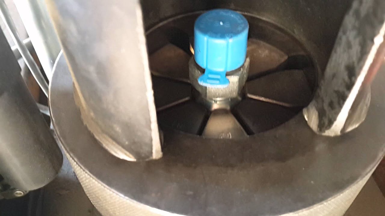 Gates Hydraulic hose crimper in action