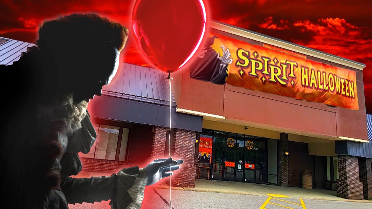 SPIRIT HALLOWEEN 2022 inside ABANDONED STEIN MART BEACHWOOD OHIO
