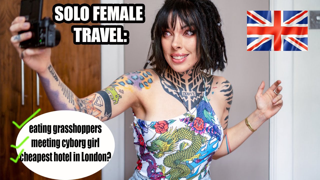 first day in LONDON (solo travels) || i ate grasshoppers...