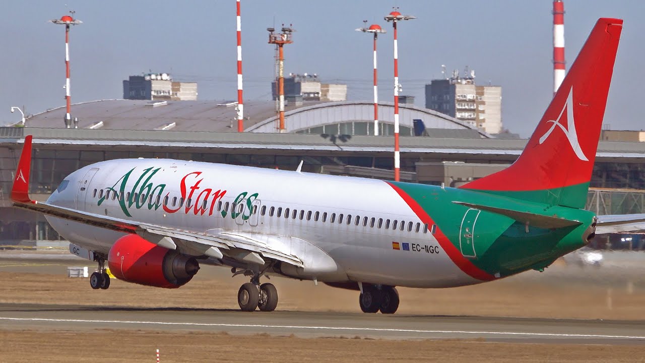 Пара редких самолётов, да ещё и в возрасте 20+. Авиакомпании AlbaStar и GetJet