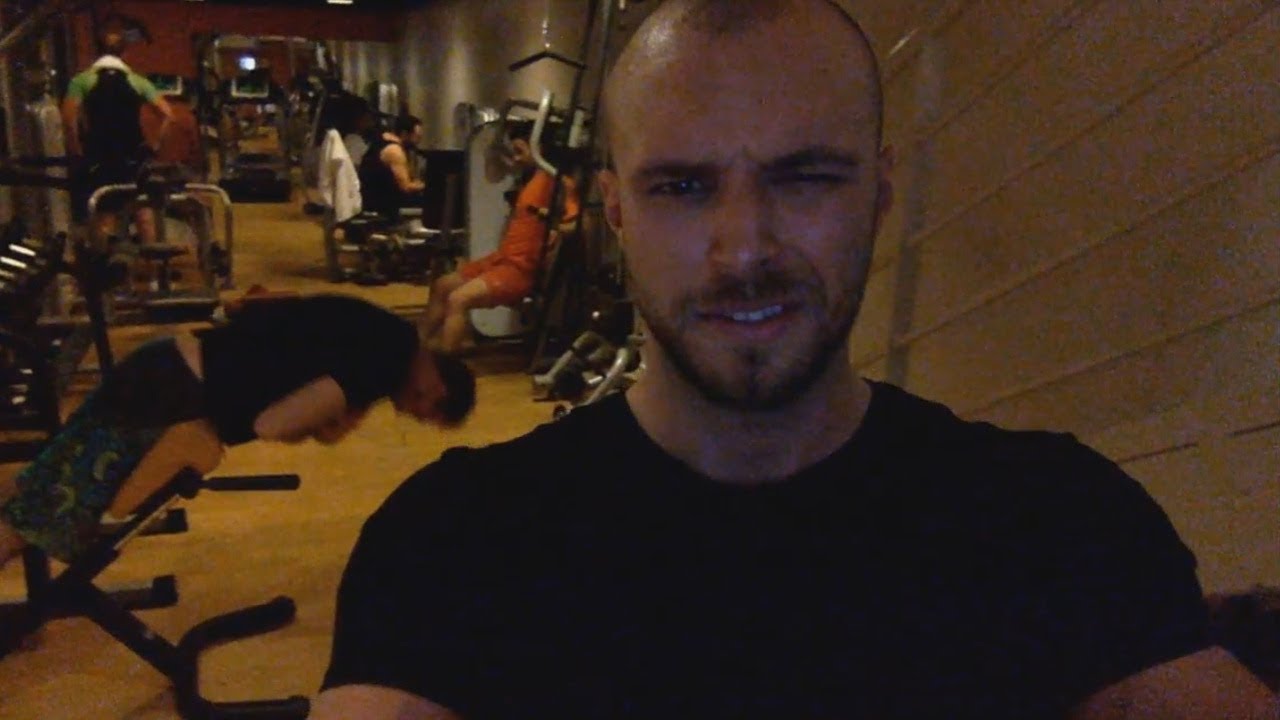 Restt - IRL STREAM Z FITKA V Par&iacute;ži