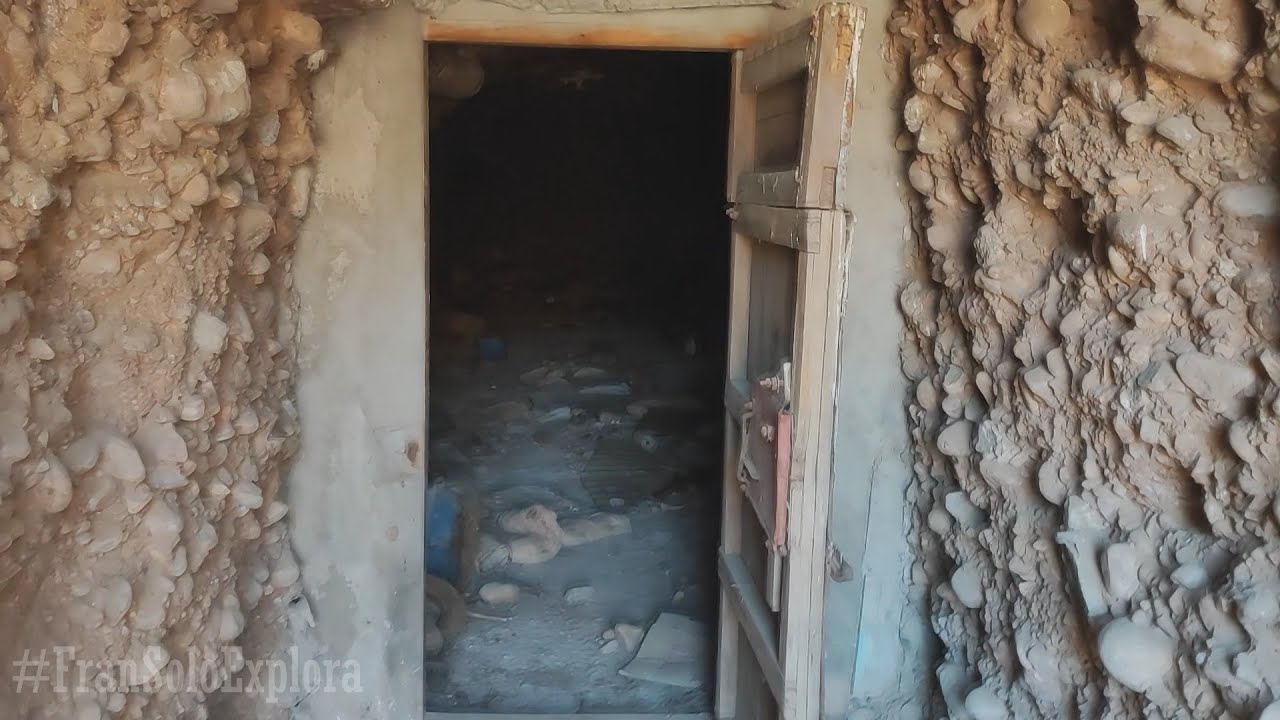 ENTRE a una CUEVA ABANDONADA en la localidad de EL TRAPICHE, IV región, CHILE