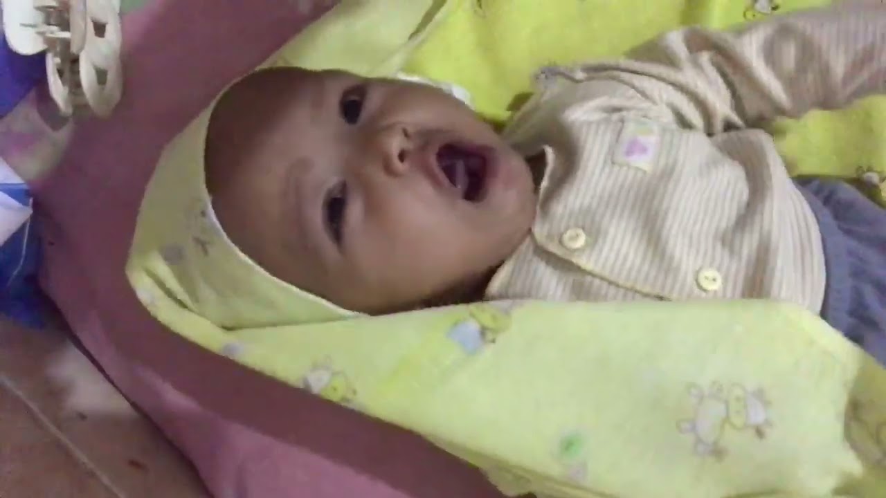 usianya yg baru 4 bulan udah belajar ngomong👶🥰