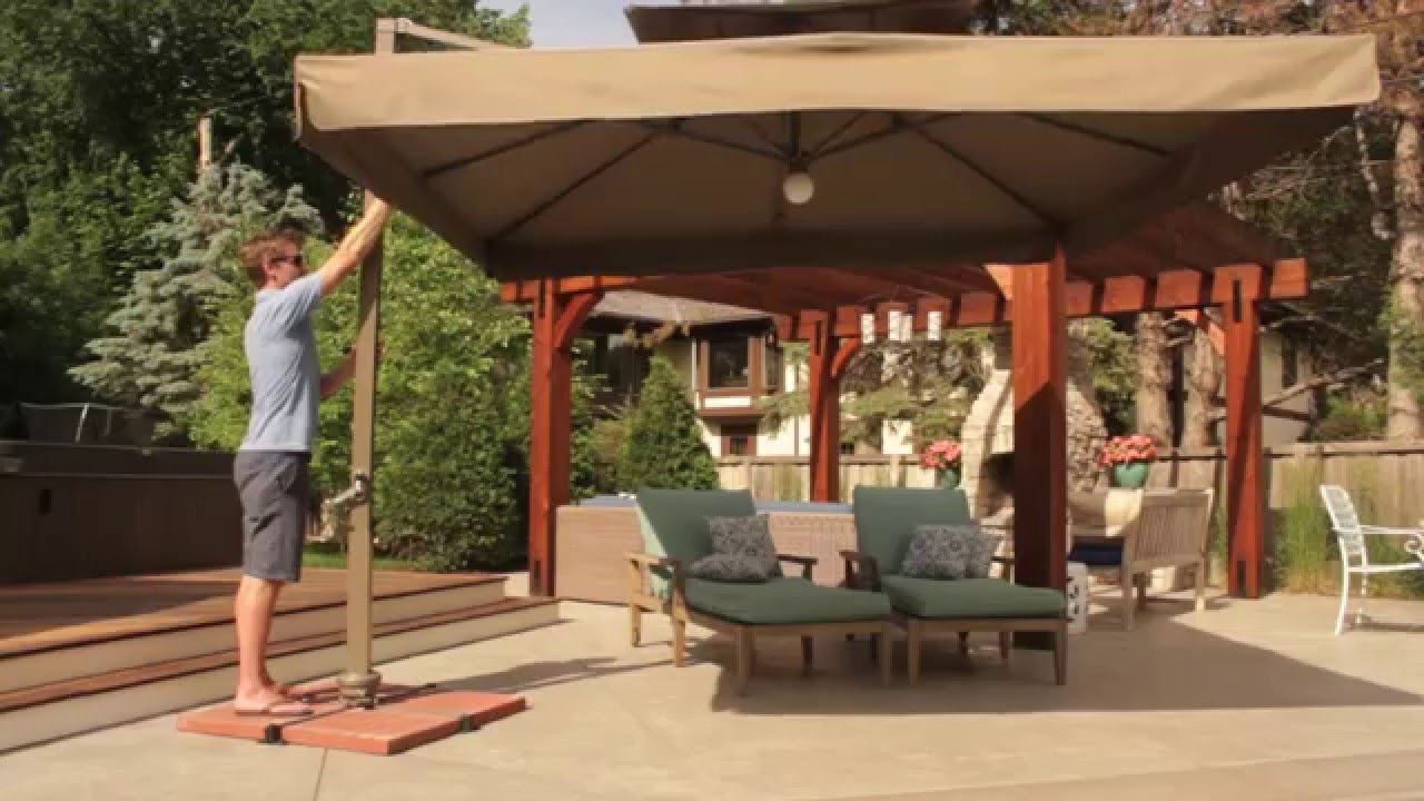 Vrienden Offset Cantilever Umbrella with Lights