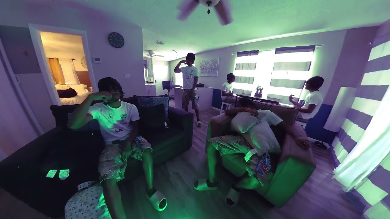 Smokingskul - Rock / Haha (Official Music Video)