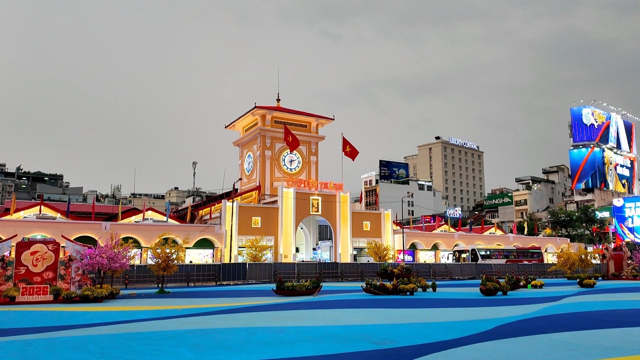 TẾT SÀI GÒN 2026 CHỢ BẾN THÀNH RỰC RỠ ĐÓN NĂM MỚI BÍNH NGỌ 2026 , TĂNG TỐC LÀM ĐƯƠNG HOA NGUYỄN HUỆ 