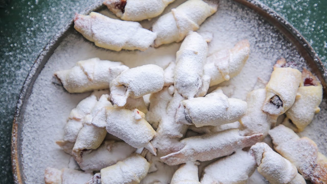 CORNULEȚE CU VIȘINE I Valerie's Food