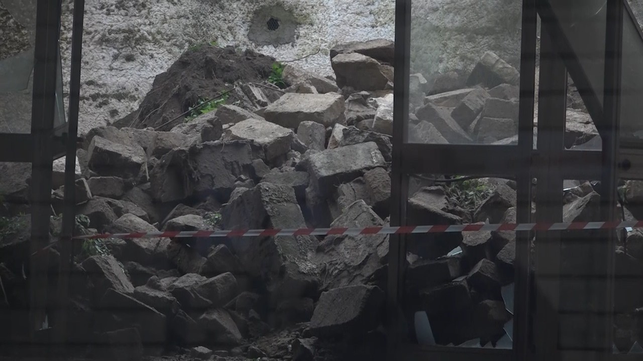 Marano, muro crolla su palazzina: sgomberate 26 famiglie