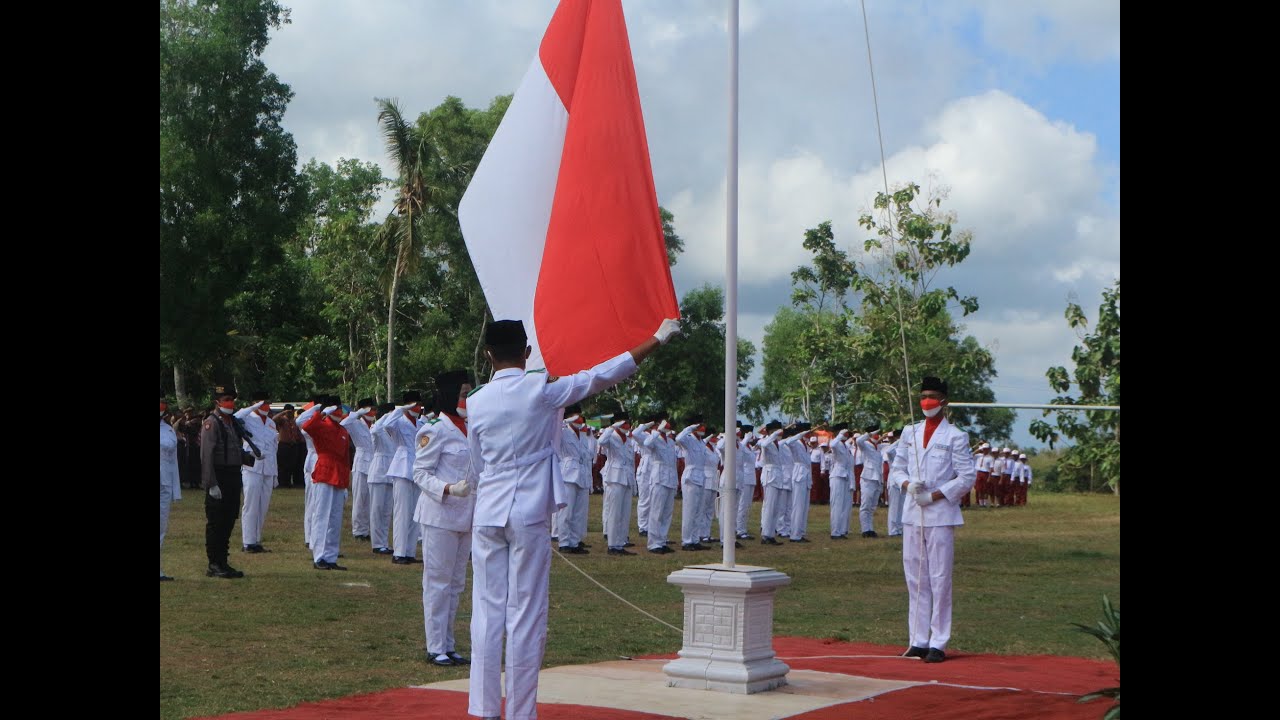 Paskibraka SMPN 2 Pucanglaban dalam Upacara HUT RI ke-77, 17 Agustus 2022.