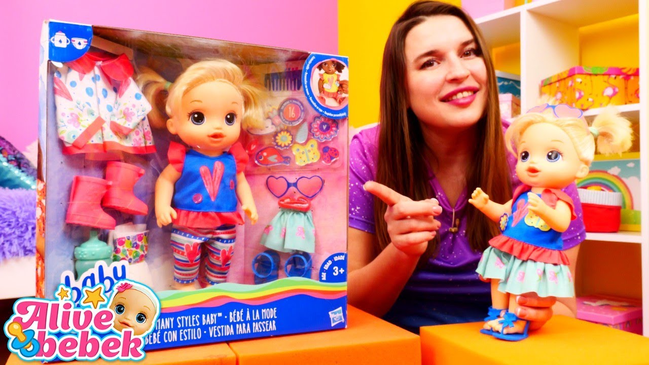 Alive Artık Büyüdü! 👧🧼 Yeni Kıyafetler ve Oyuncaklarla Eğlence