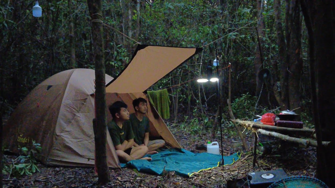 BERMALAM DI BAWAH HUTAN BORNEO DAN PESTA IKAN DI MUSIM KEMARAU.. !!
