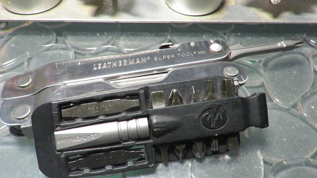 Leatherman Removable Bit Driver with 7 double bits!