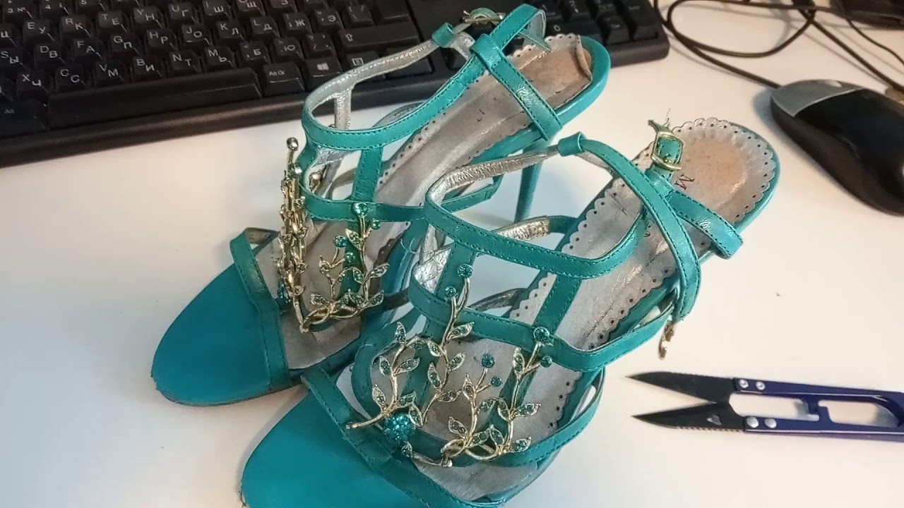 Nice heeled sandals ready for burning. Shoud we burn this?
