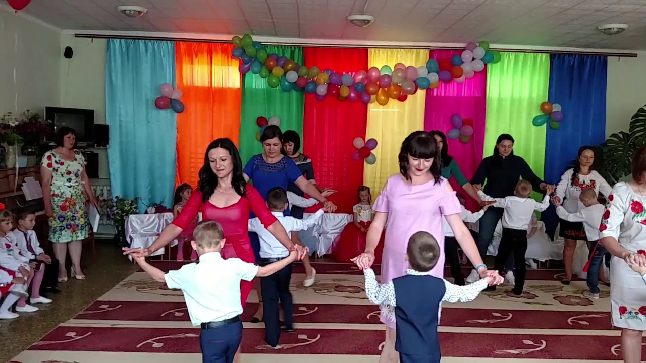 Танець з мамами