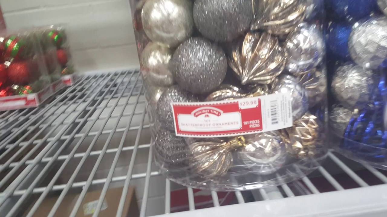 2016 Christmas Decorations at Walmart!