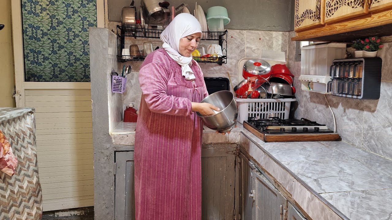 بدأت قناة 