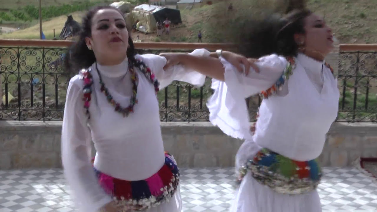امان الحاجب مع لحسن لخنفري  في منوعات  100/100 شعبية  2021  مال الزين معدبني