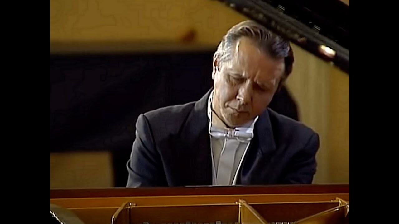 Edvard Grieg - Troldtog (March of the Dwarfs) - Lyric piece for piano, Op  54;3 - Mikhail Pletnev