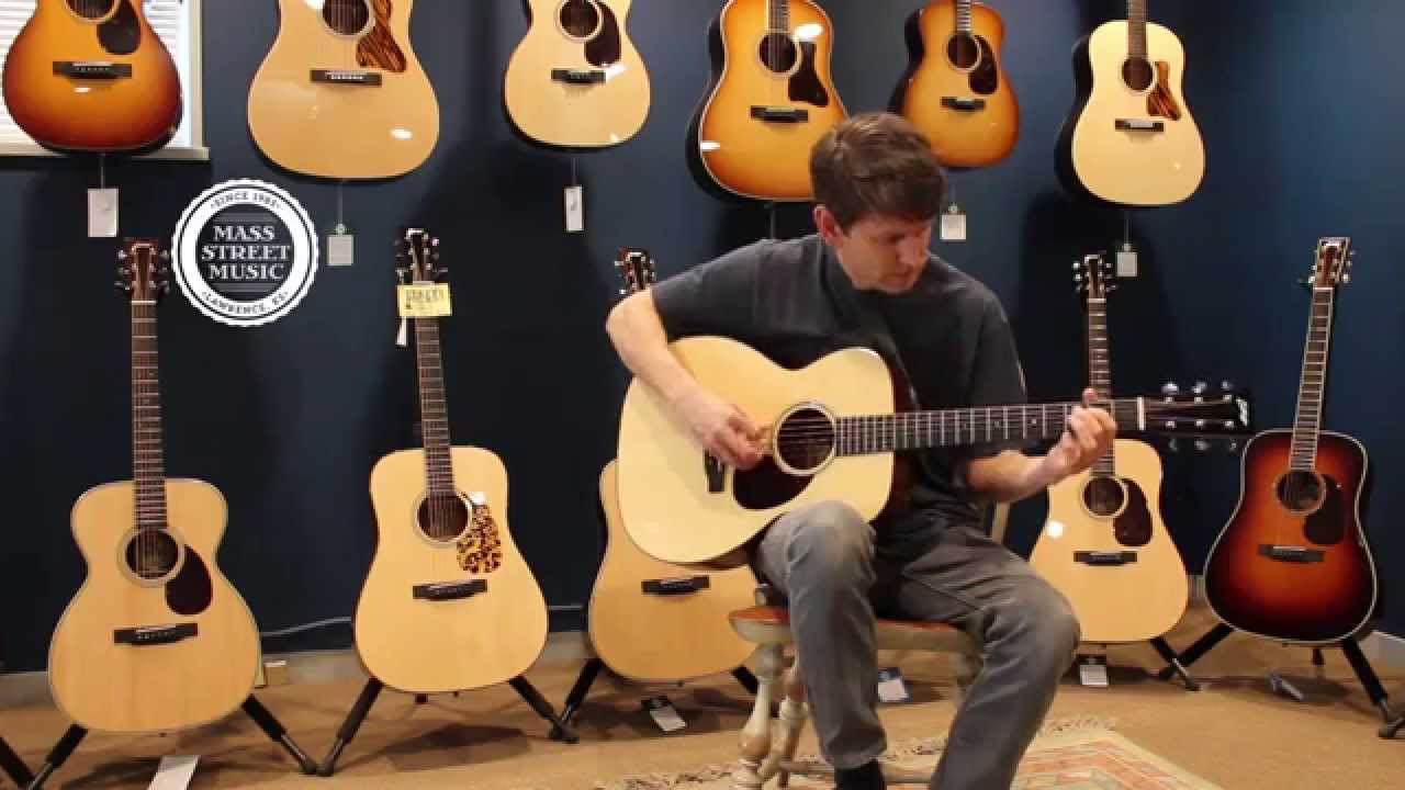 Collings OM1AV Guitar Demo - Mass Street Music