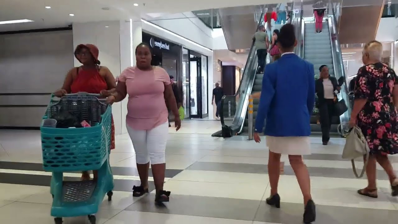 Menlyn Mall (Menlyn Park Shopping Centre) Pretoria - South Africa -Walkthrough Video