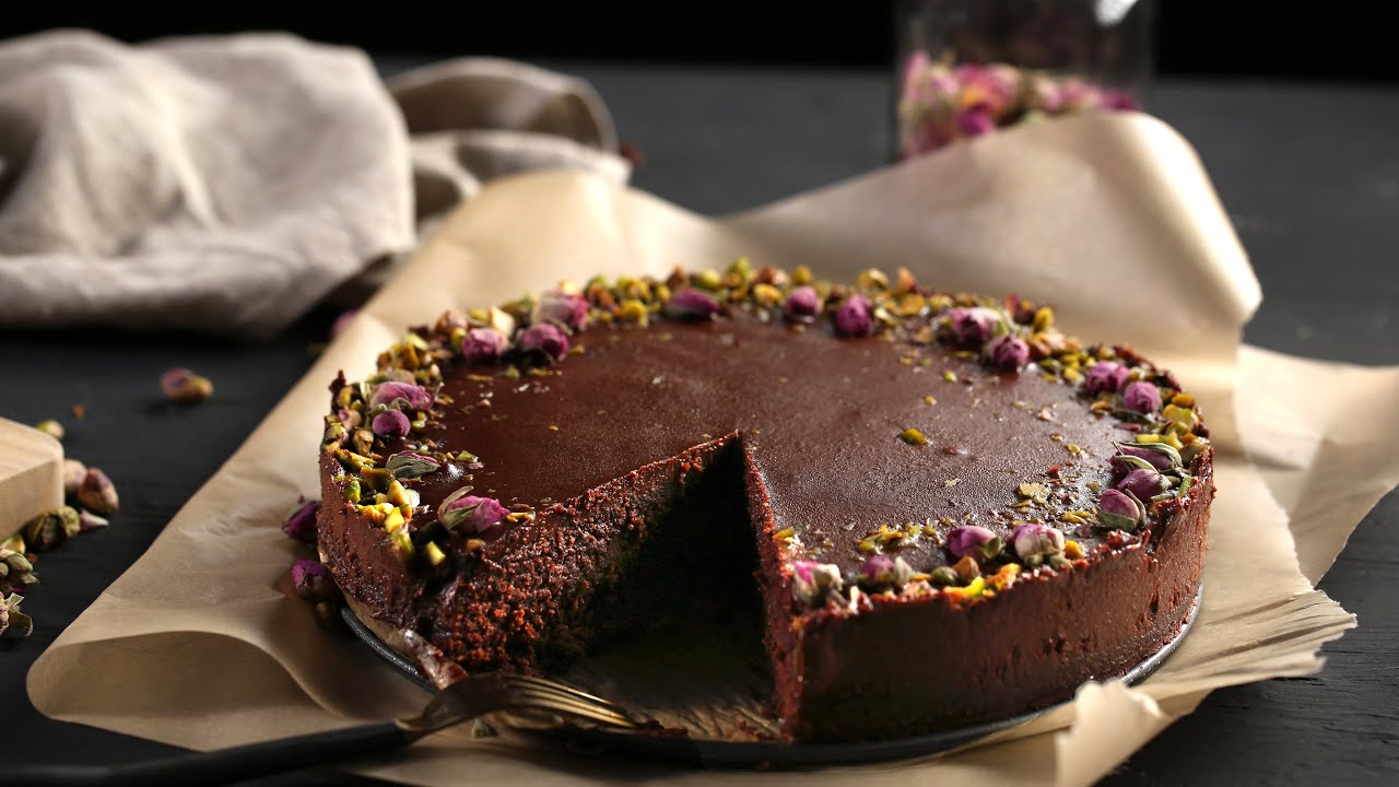 CHOCOLATE CAKE RECIPE | gluten-free, dairy free, refined sugar-free