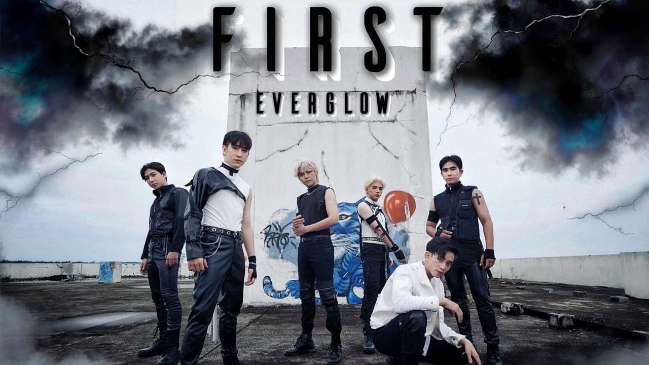 EVERGLOW (에버글로우) - FIRST Dance Cover By The Uranian From Thailand🇹🇭