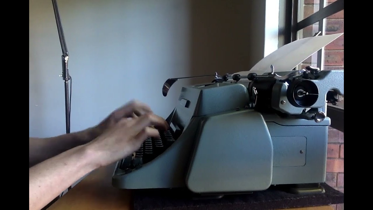 1968 Imperial 70 typewriter restored