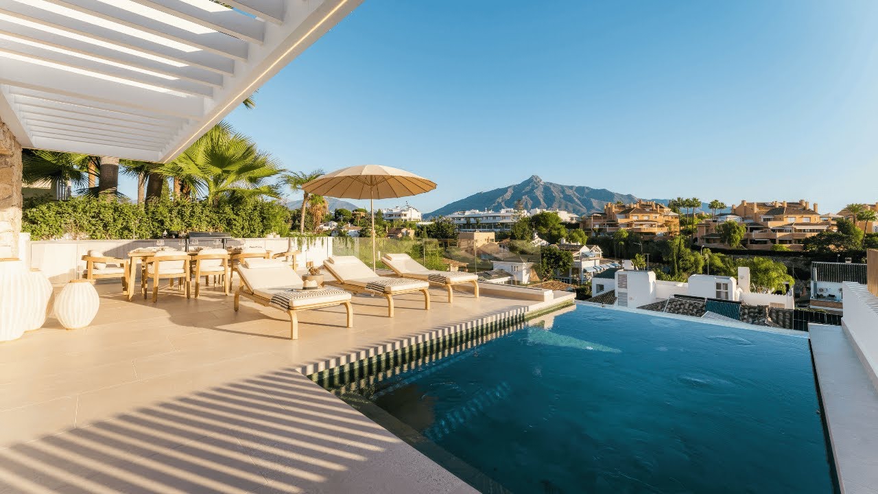 2.475.000€ NUEVA ANDALUCIA Marbella Villa 5 Beds DV3177