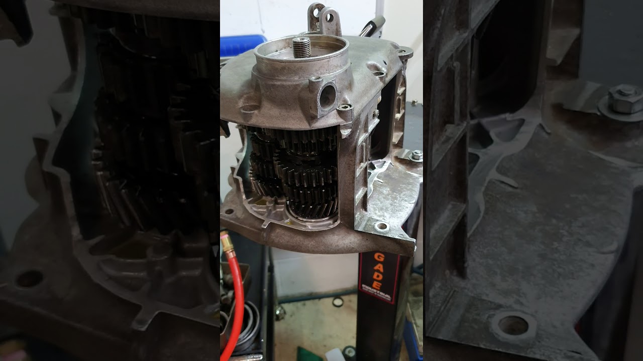 Inside a 5 speed BMW Airhead gear box