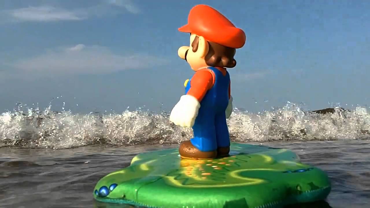 Mario Goes to the Beach - Surfs Up!