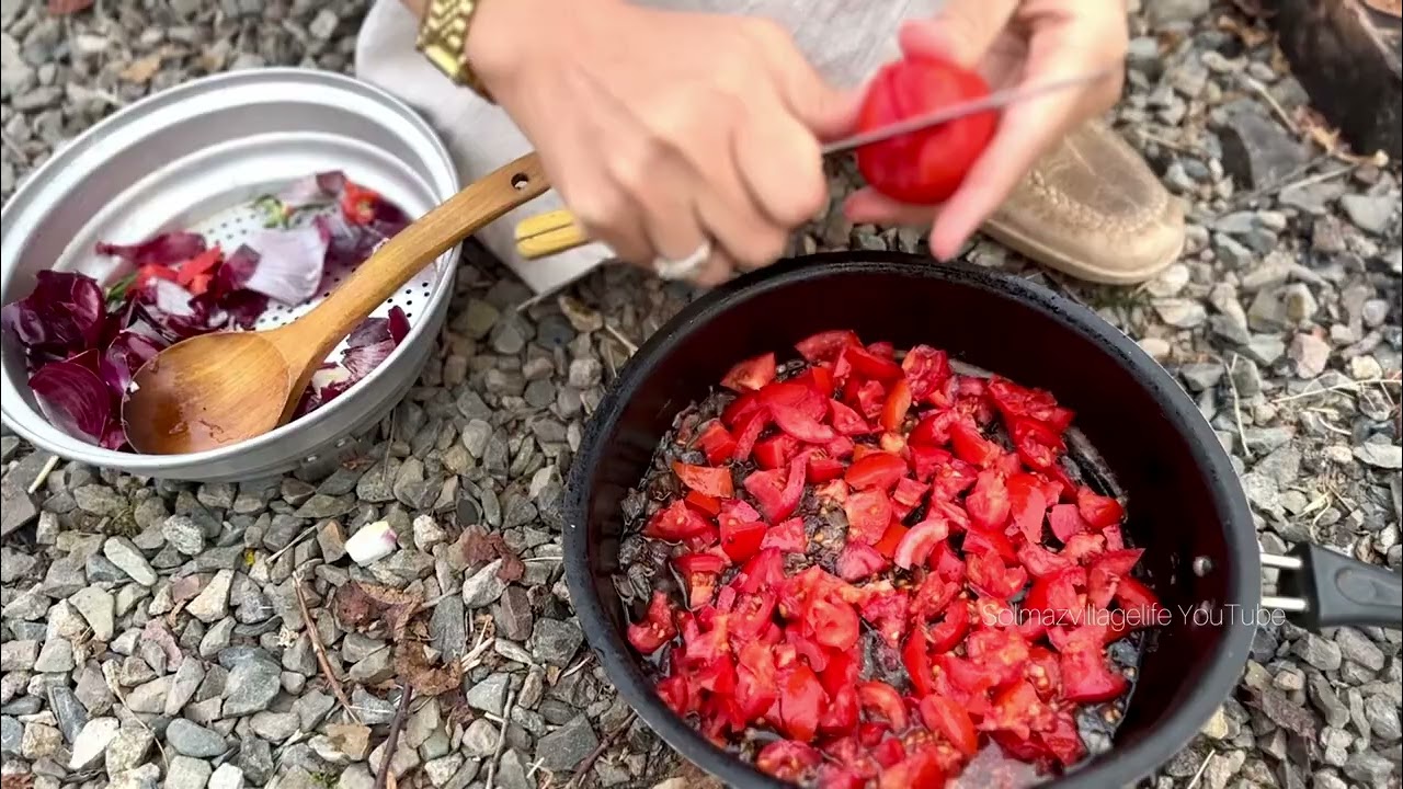  لذت‌های روستا: نان محلی و املت روی آتش 🔥🥚🍞🌿