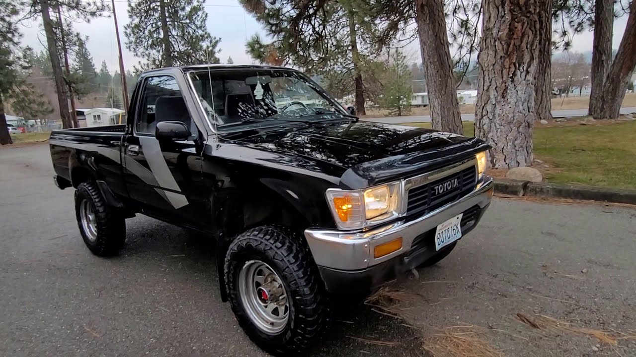 1989 TOYOTA TRUCK BEAUTIFUL LOW MILEAGE