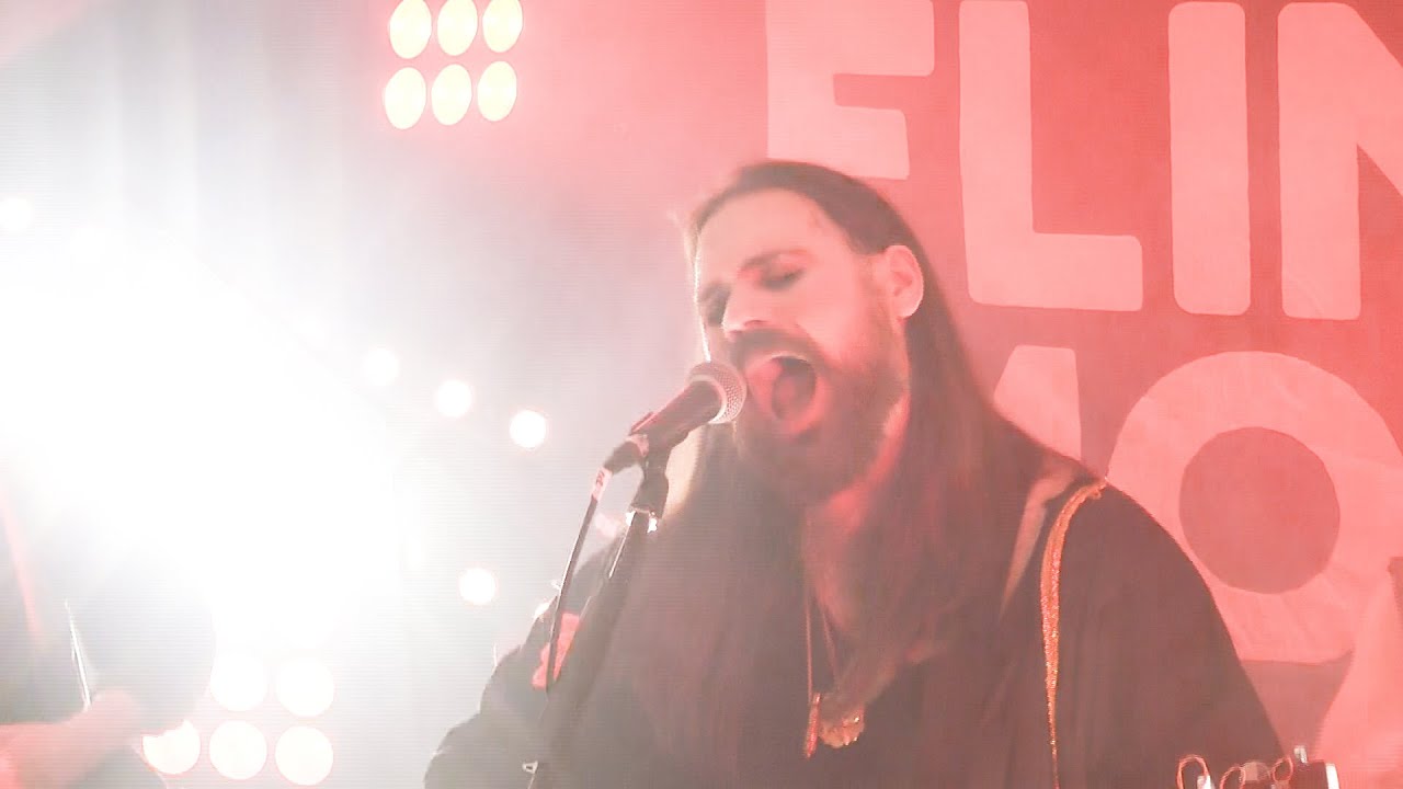 Flint Moore performing Old Cove at The Flowing Spring