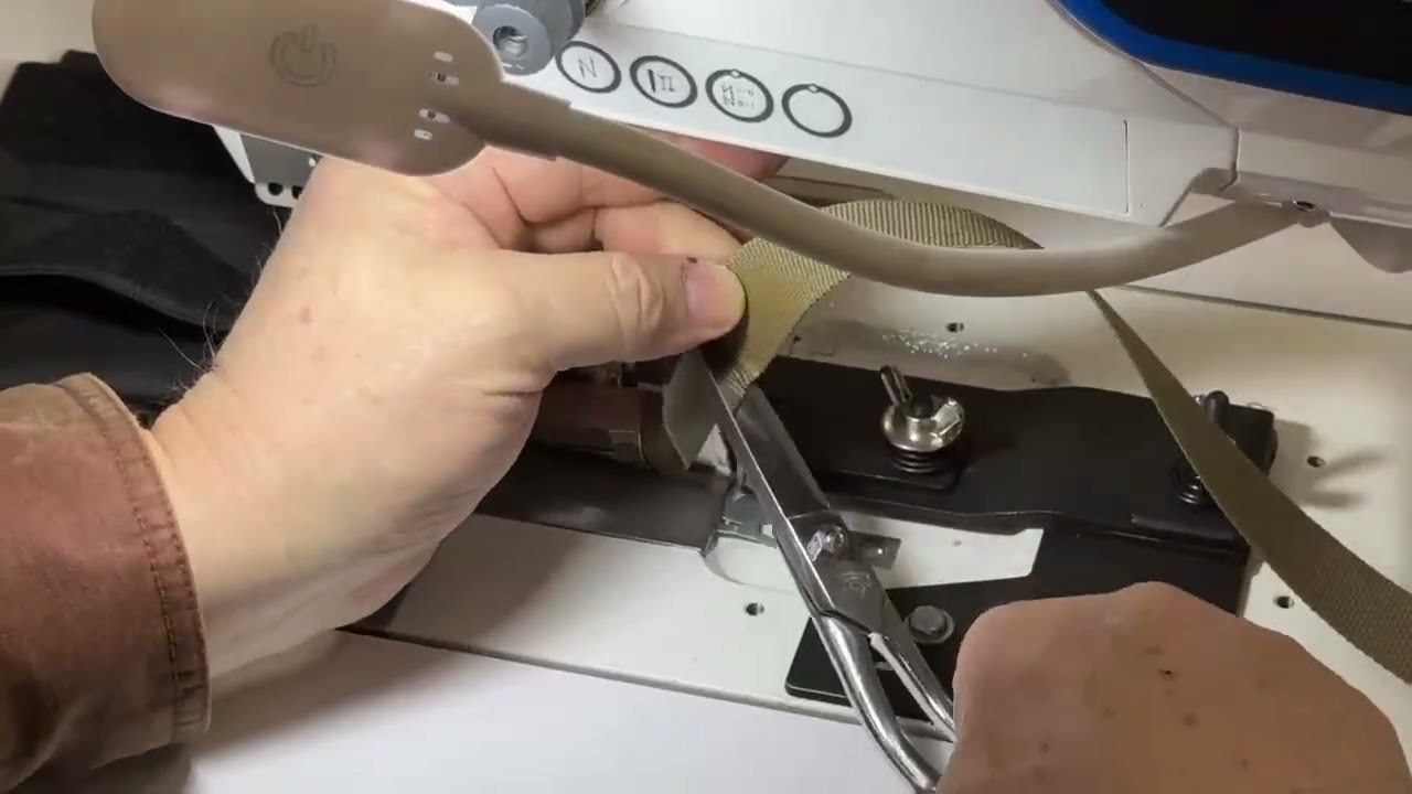 Durkopp G767 with Moving Binder