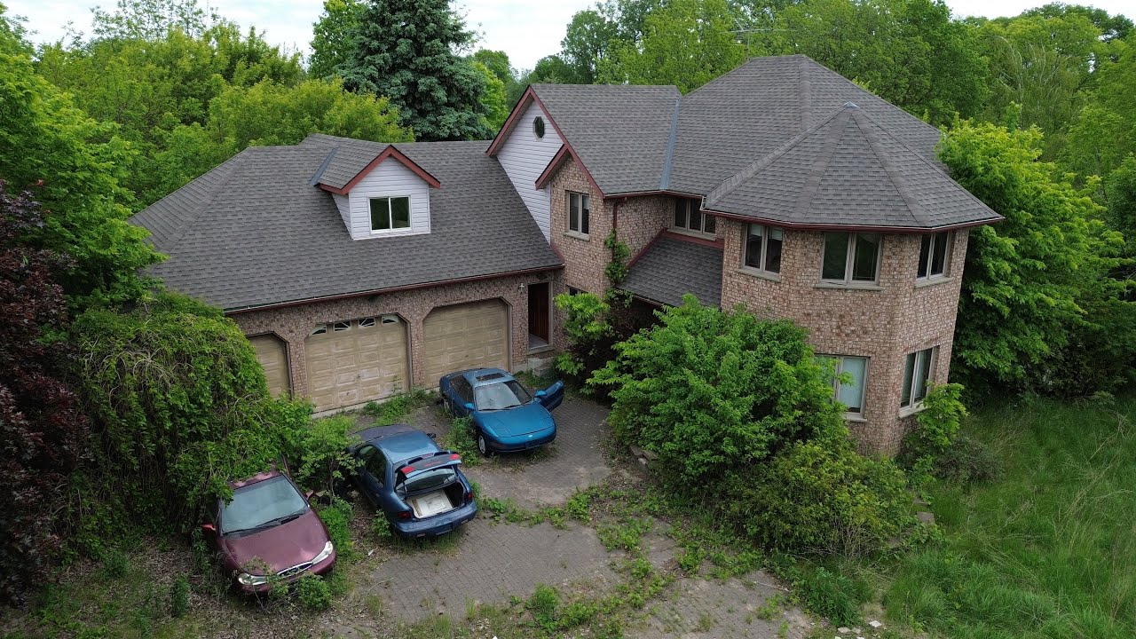  ABANDONED 1980s time capsule mansion FROZEN IN TIME! (EVERYTHIN LEFT BEHIND)