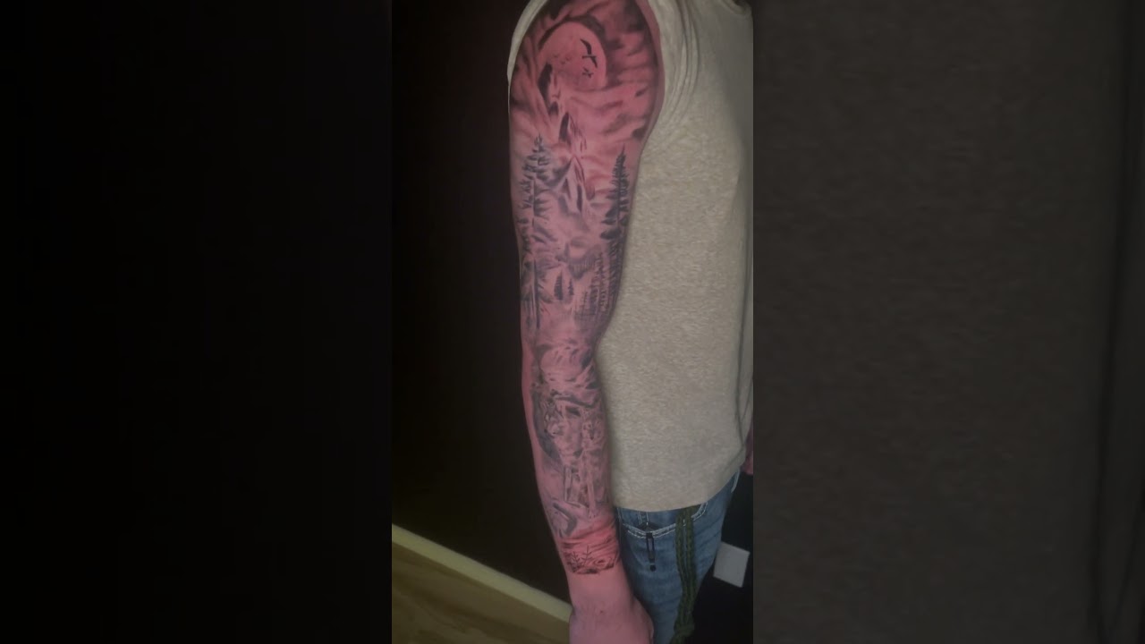 Nature sleeve 🐺 #blackandgraytattoo #tattoo #tattooartist #tattooart #tattooideas #tattooed #tat