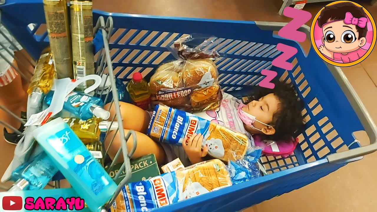 SARAYU SE DUERME EN EL CARRITO DE LAS COMPRAS