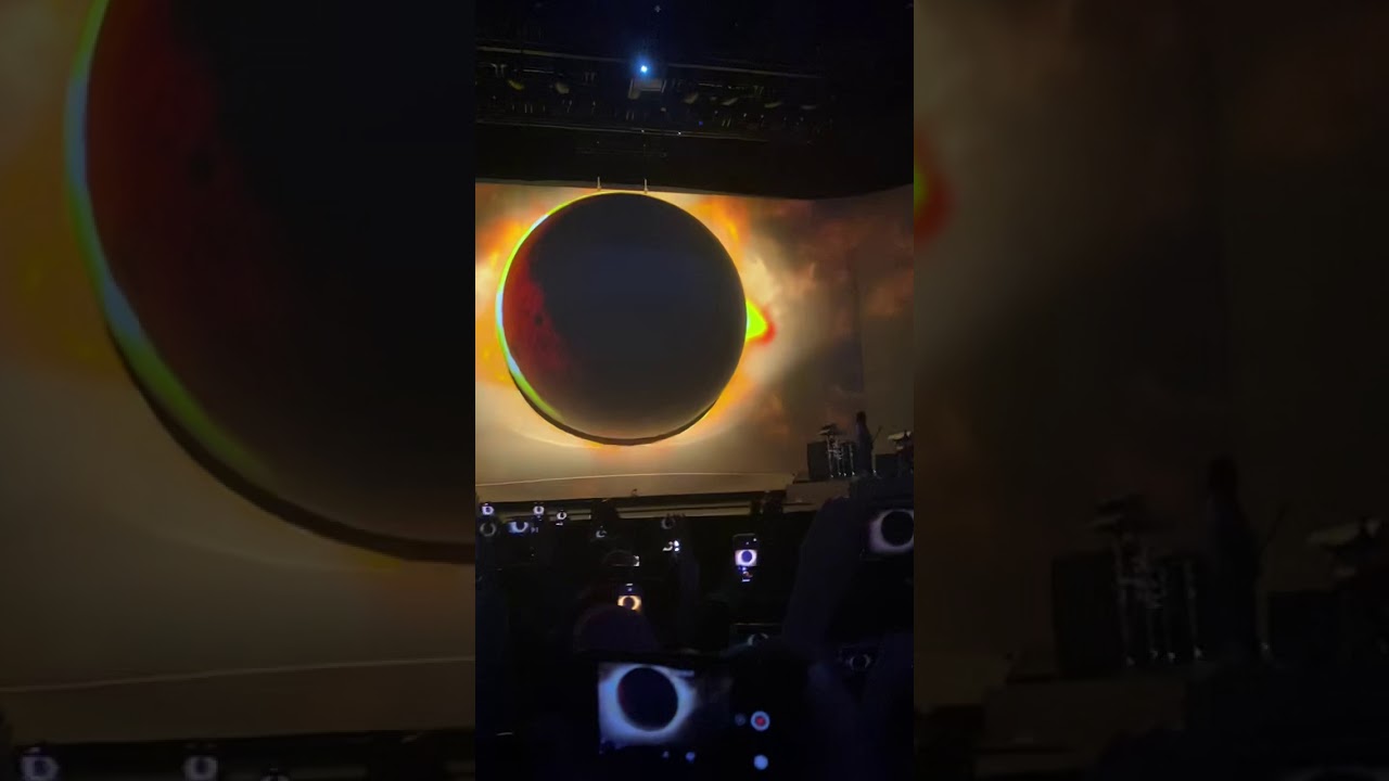 Ariana Grande Sweetener World Tour raindrops & God is a woman Inglewood, CA Closing Night
