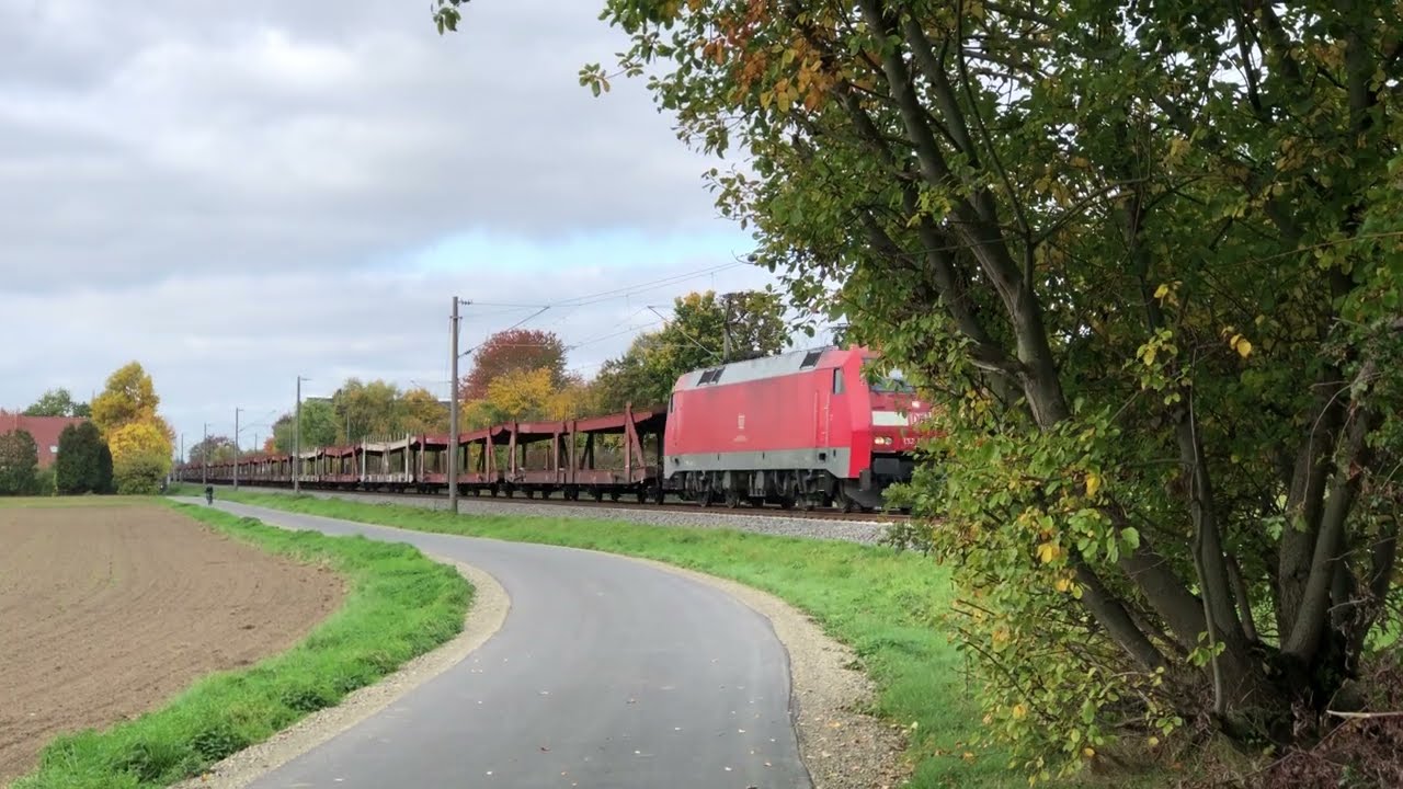 G&uuml;terzug mit 152 170-7 und Autowagen