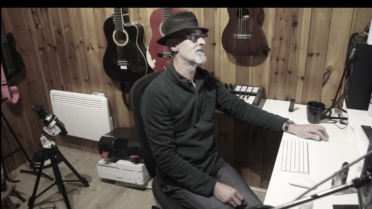 Glen Campbell Gentle on my mind cover .