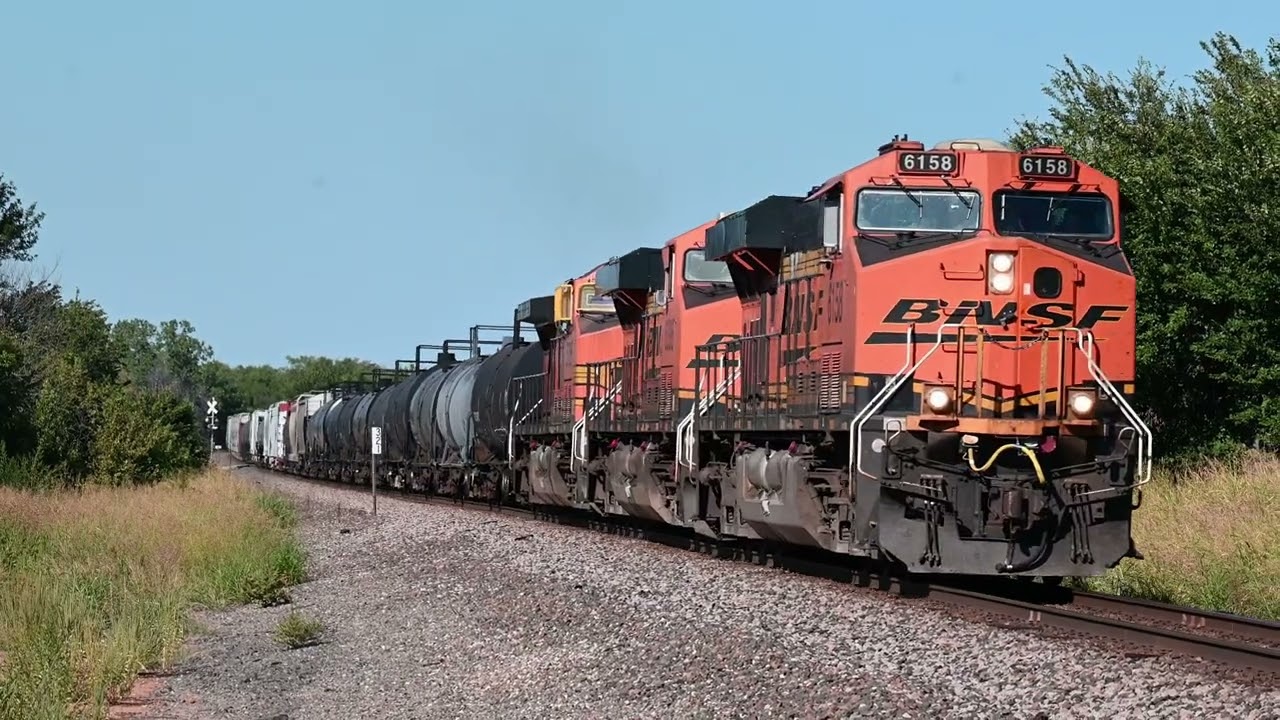BNSF Freight on the Red Rock Subdivision | Lots of Trains in Perry Oklahoma!