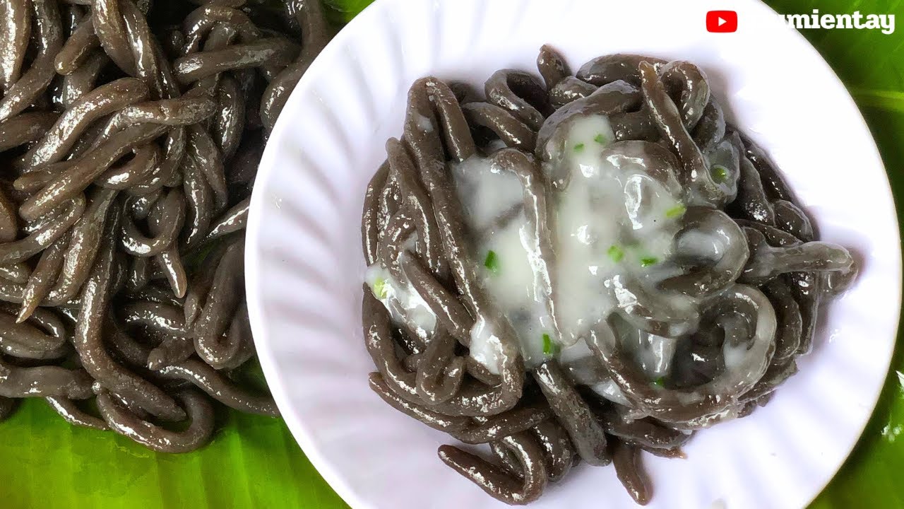 Bánh Tằm Lá Mơ Nước Cốt Dừa mềm dẻo ngon chuẩn vị miền Tây | Gấu Miền Tây