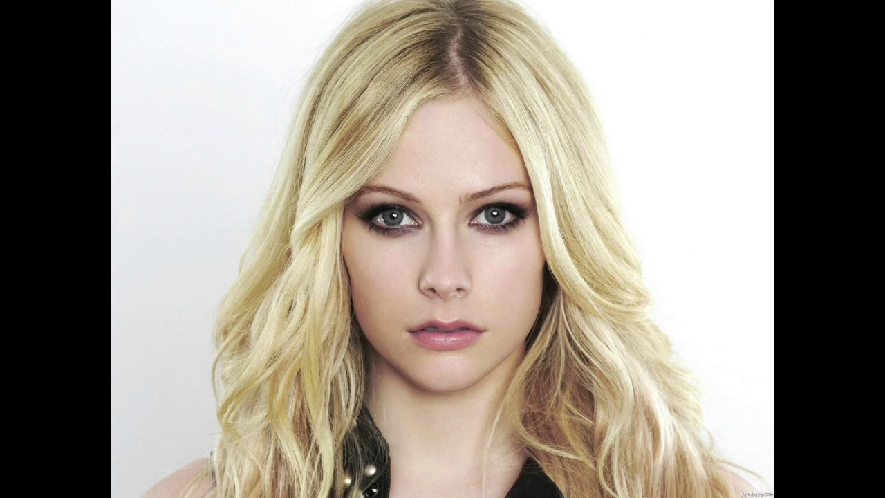 Girlfriend - Avril Lavigne (Empty Arena Edit) / editedaudio