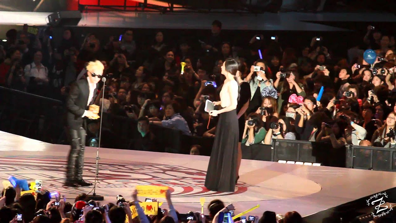 121130 - 2012 MAMA G-Dragon BigBang Best Male Group Award
