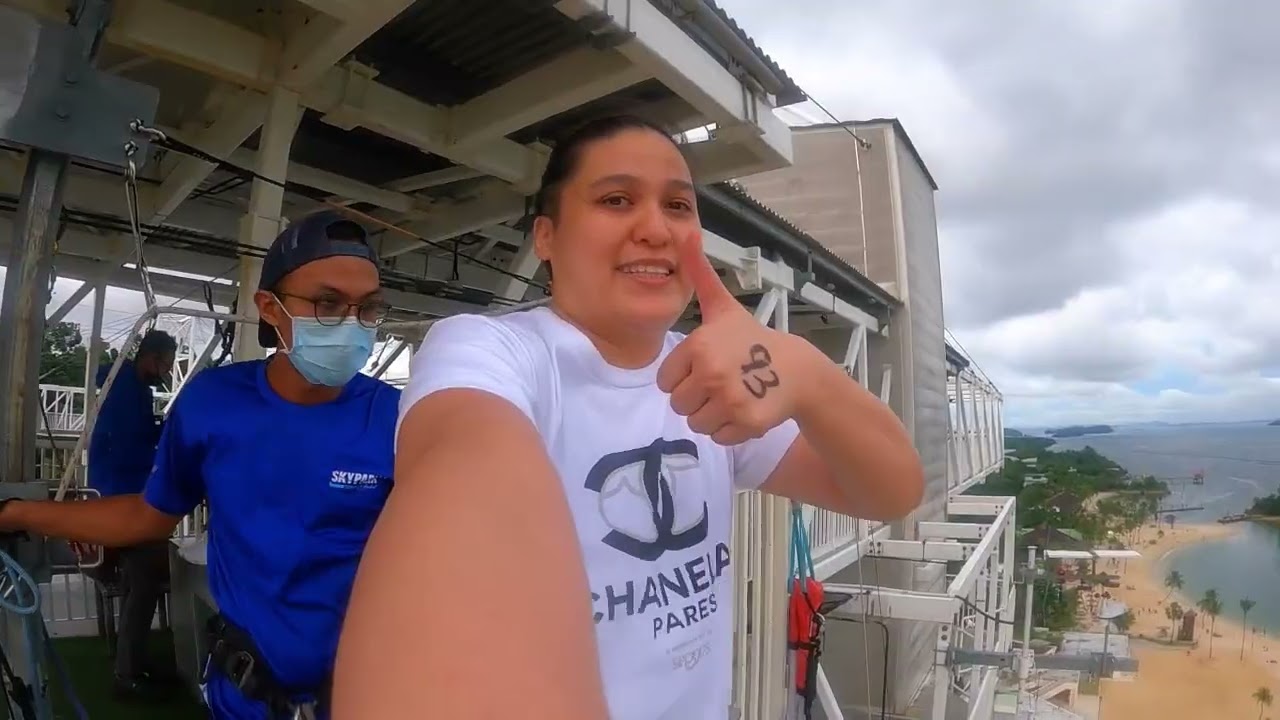Bungy Jumping in Singapore| Skypark Sentosa AJ Hackett Experience 🇸🇬
